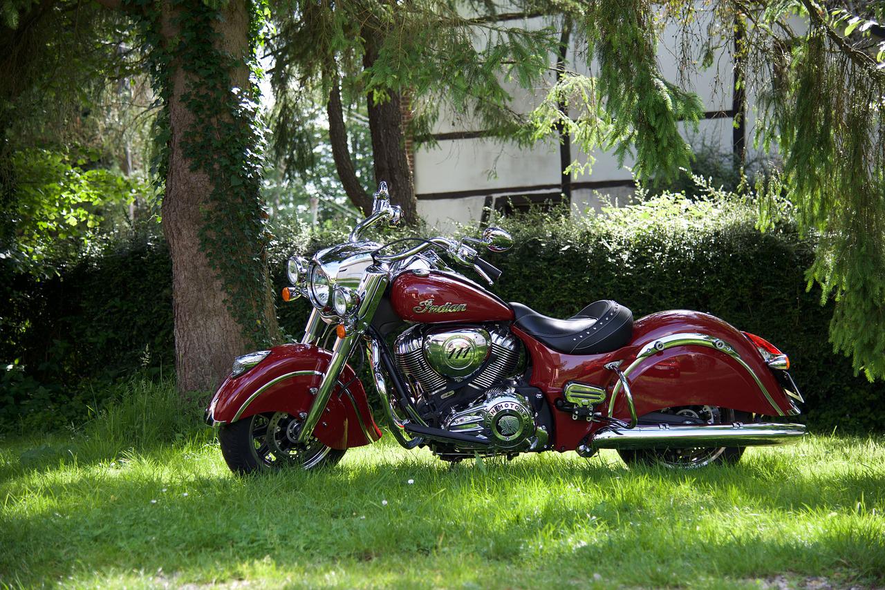 Indian Vs Harley Davidson [Price, Support & More]
